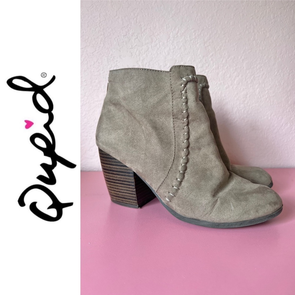 Qupid Taupe Suede Block Heel Stitch Sides Back Zip Closure Ankle Boot